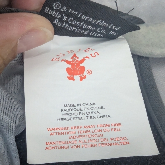 Star Wars Mandalorian Size Medium Costume With Cape In Great Condition - Picture 6 of 10